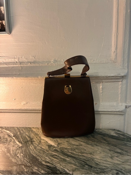Vintage Handbags - Classic Structured Brown Leather Top-Handle Bag